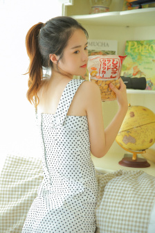 边做饭一边躁狂视频素材